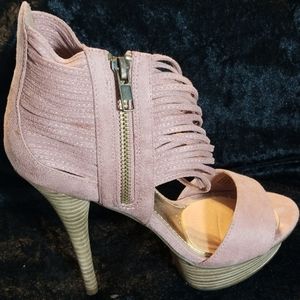 Wild Pair Margowp Side Zip Platform Heels